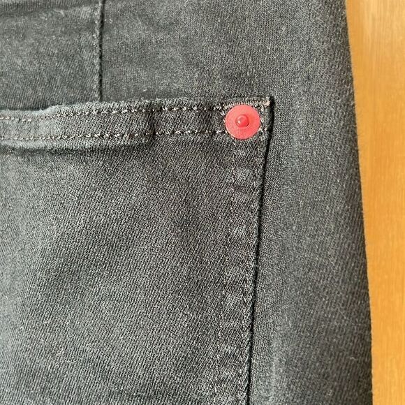 Spanx Black Signature Waist Straight Back Zip Jeans Sz 27 - Picture 5 of 9